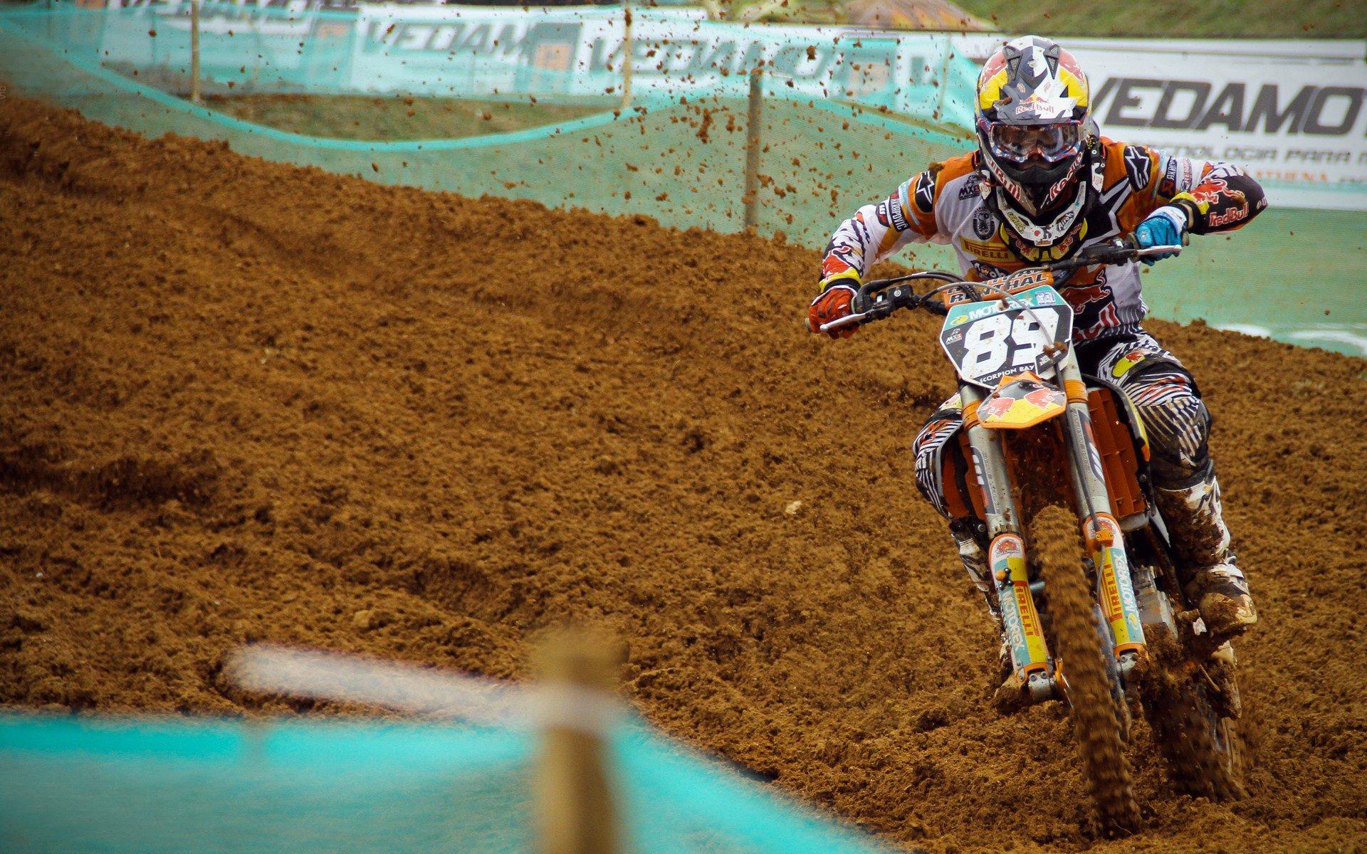 库里再创三分球神话,勇士队逆转取胜锁定季后赛席位