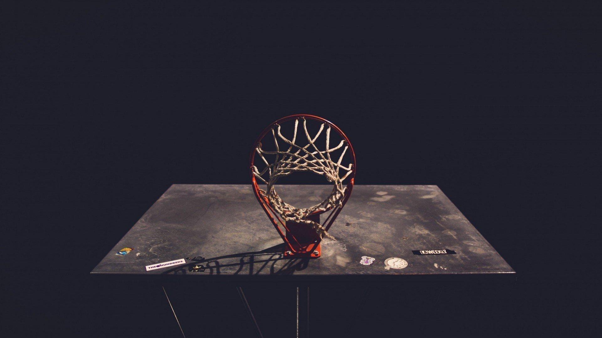 NBA季后赛抢七大战，绝境逆转，传奇之夜诞生