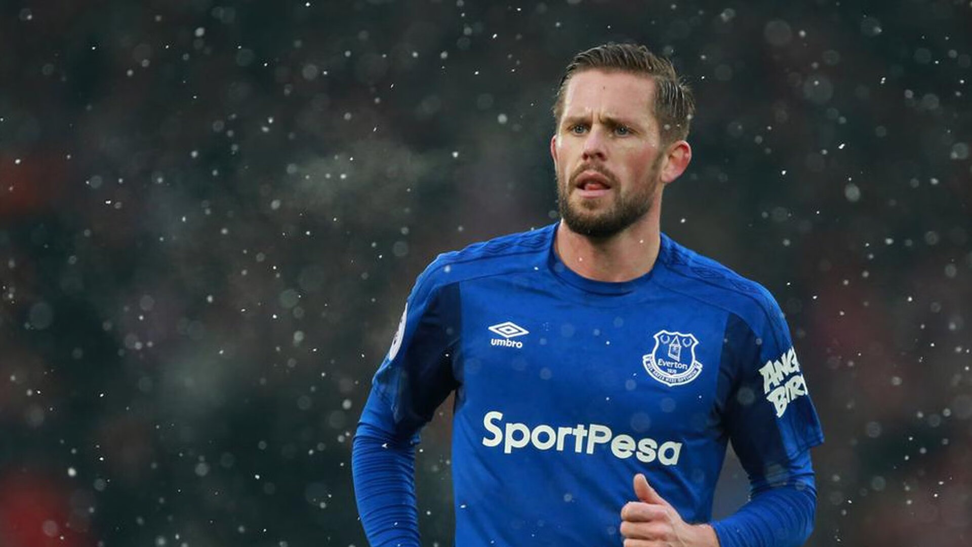 天才新星上演帽子戏法,助球队豪取三连胜